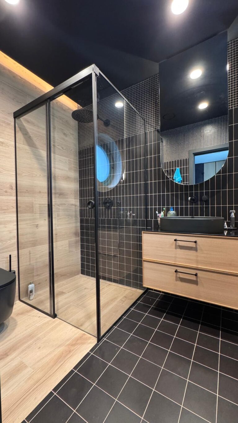 sprchový kout na míru