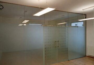 Sklo pískované - příčka